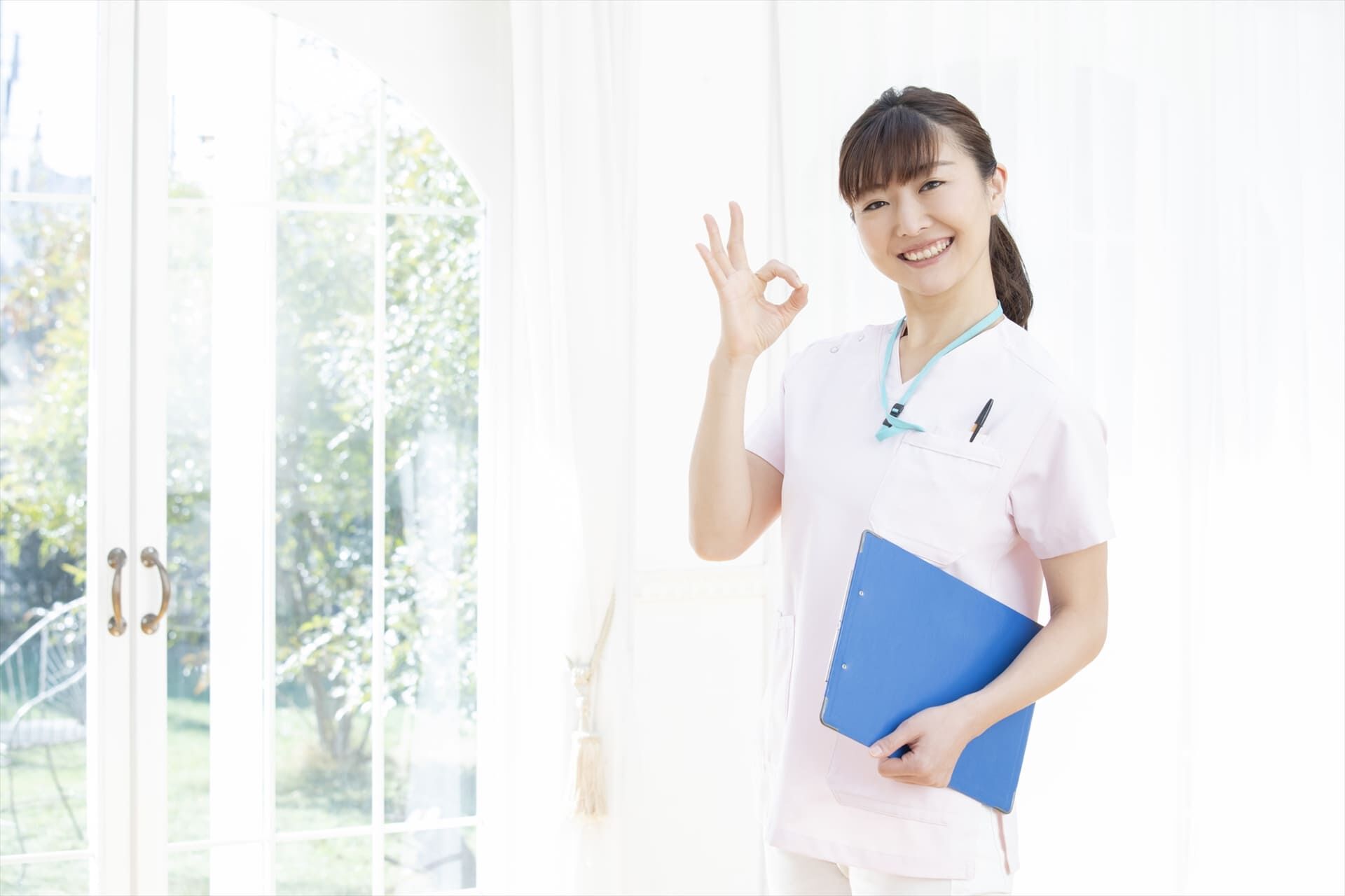 女性スタッフ